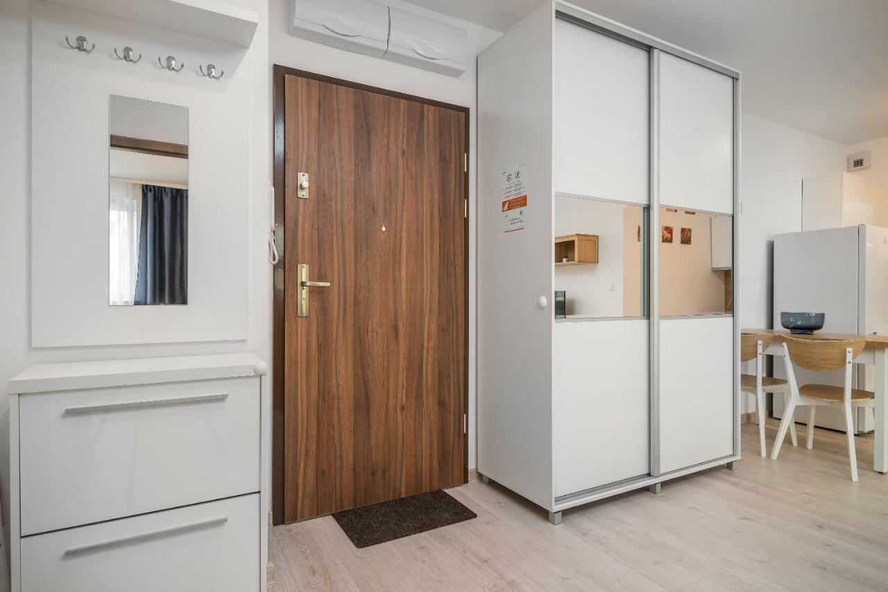Exclusive Apartments Teczowa With Underground Parking By Noclegi Renters Wrocław Eksteriør billede